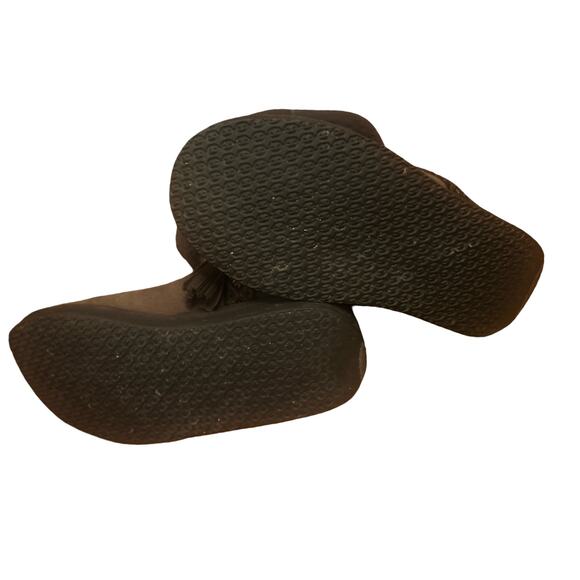 L.L. Bean Signature Shearling Lined Moccasin Boots - Picture 7 of 11